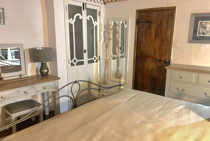 Image No.27-4 Bed Country House for sale