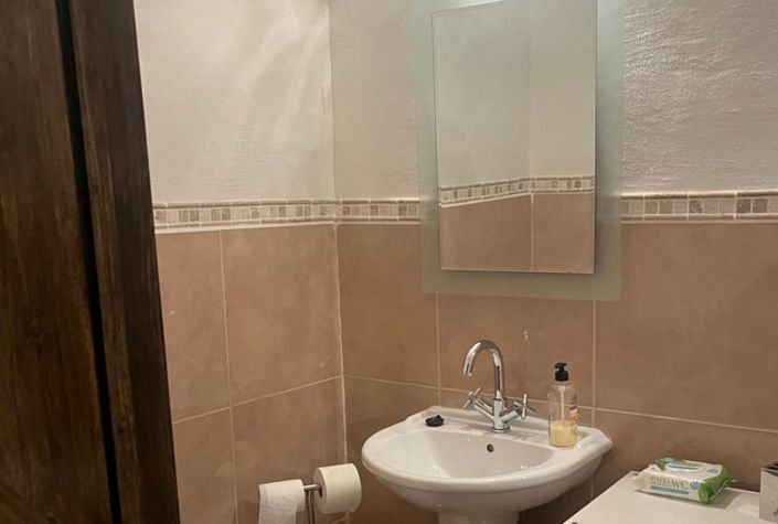 Image No.28-4 Bed Country House for sale