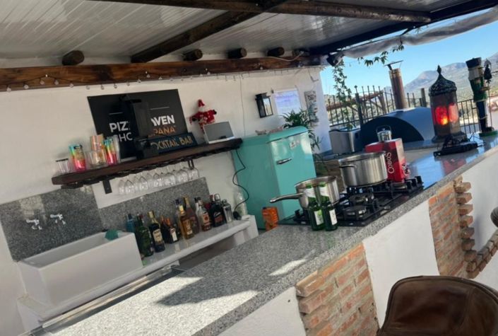 Image No.7-4 Bed Country House for sale