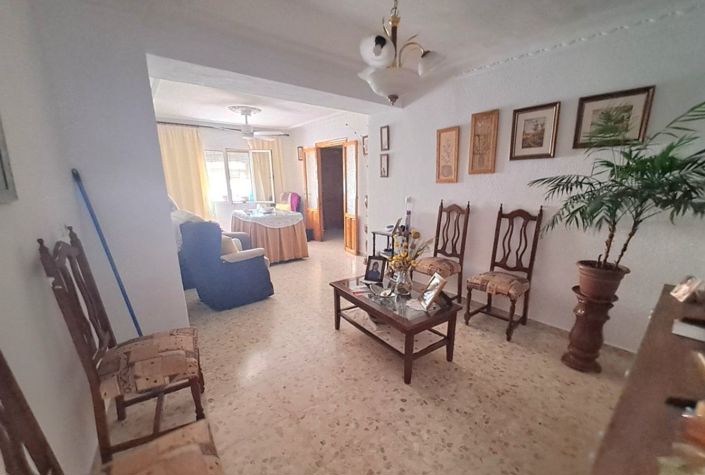 Image No.11-4 Bed Townhouse for sale