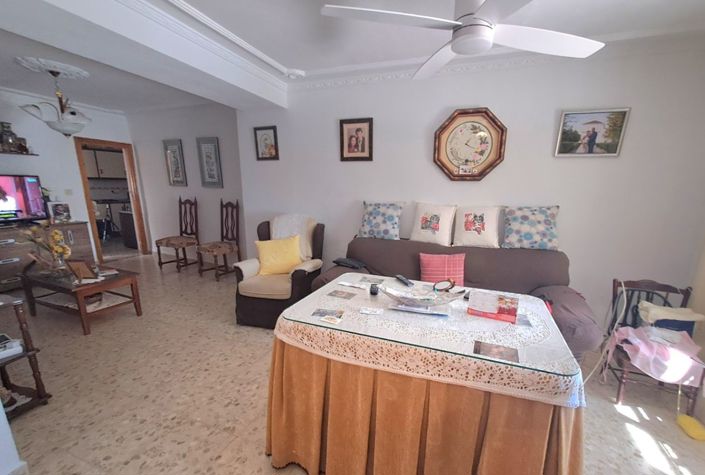 Image No.12-4 Bed Townhouse for sale