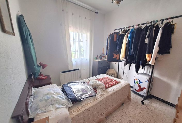 Image No.20-4 Bed Townhouse for sale