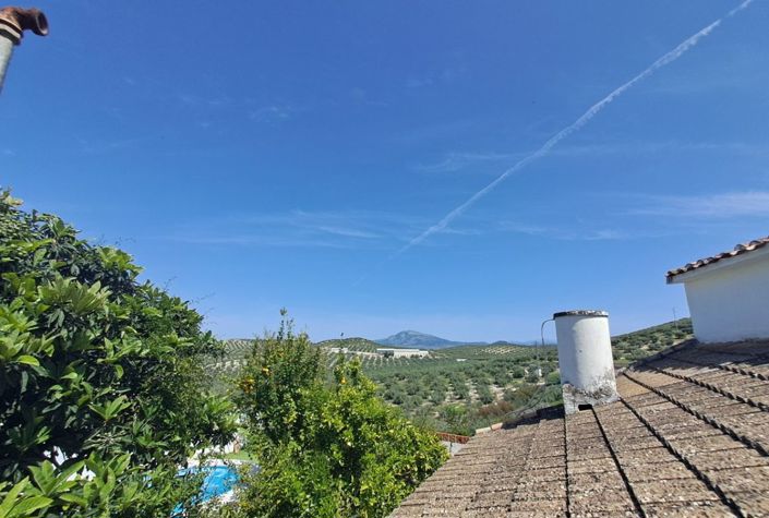 Image No.26-4 Bed Townhouse for sale