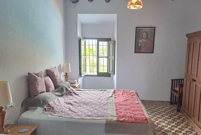 Image No.15-5 Bed Country House for sale