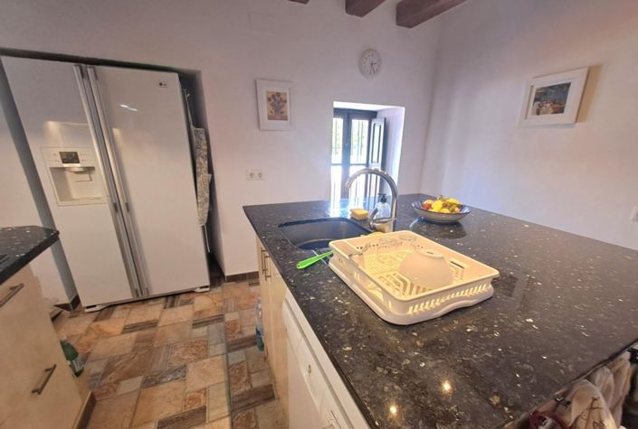 Image No.9-5 Bed Country House for sale