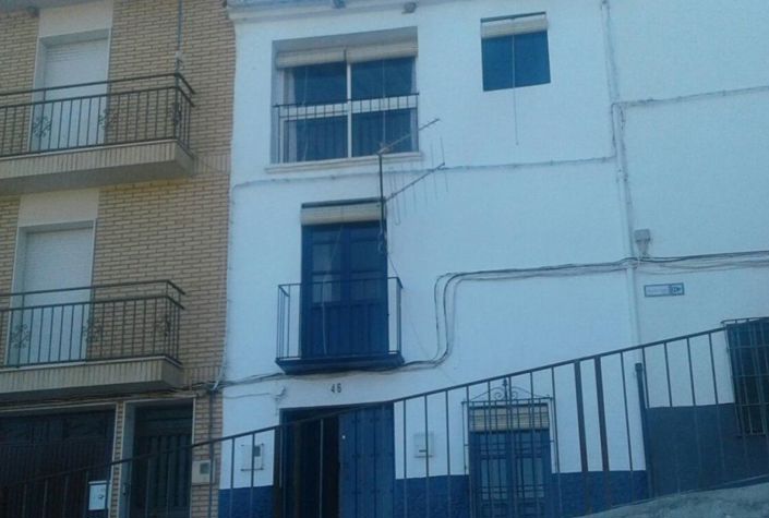 Image No.1-3 Bed Townhouse for sale