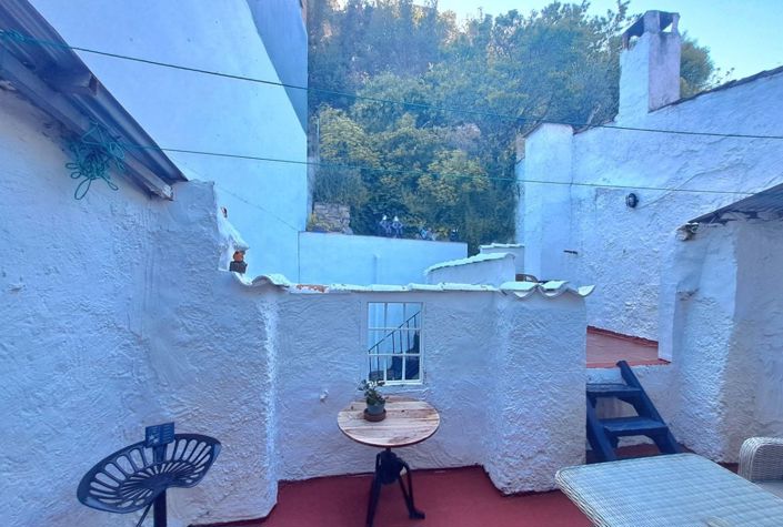 Image No.25-3 Bed Townhouse for sale