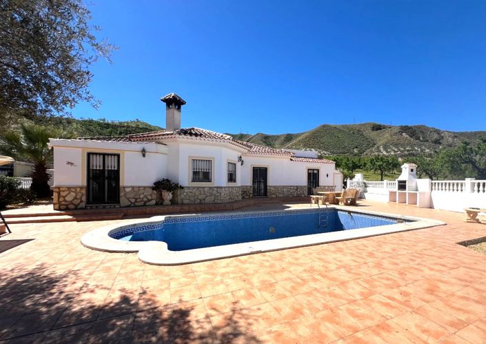 Image No.1-5 Bed Villa for sale