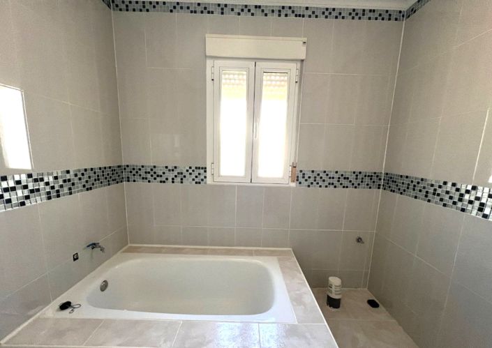 Image No.26-5 Bed Villa for sale