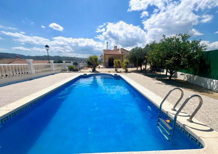 Image No.1-3 Bed Villa for sale