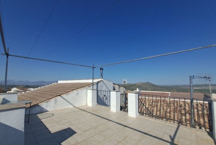 Image No.19-3 Bed Townhouse for sale