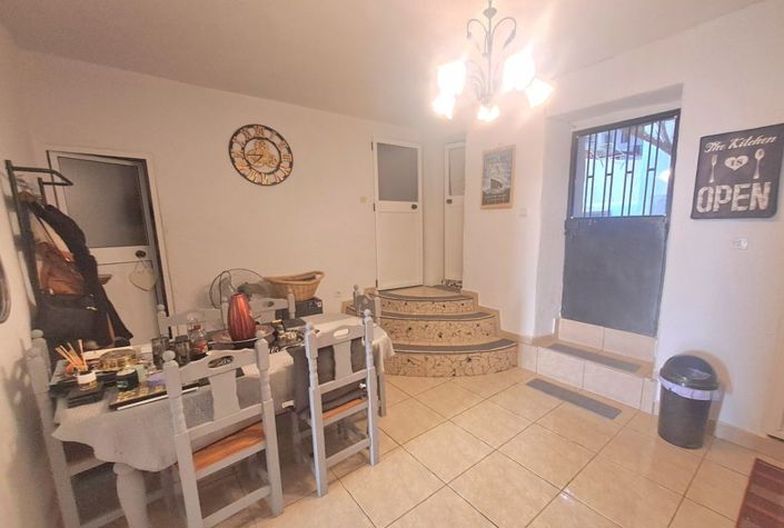 Image No.2-3 Bed Townhouse for sale