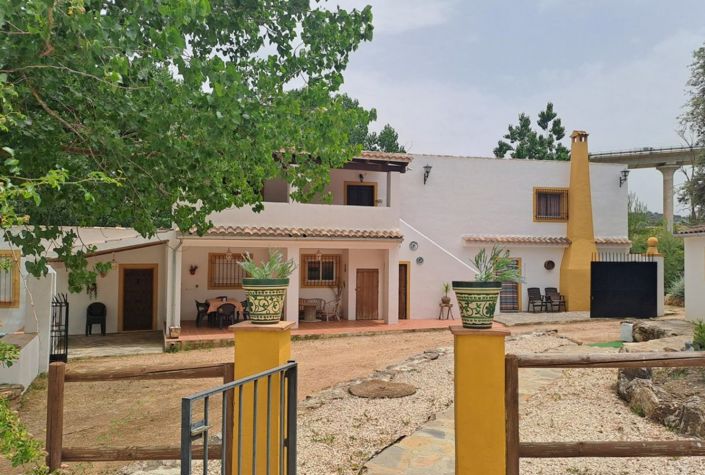Image No.1-5 Bed Country House for sale