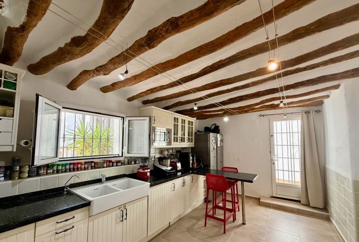 Image No.12-3 Bed Farmhouse for sale