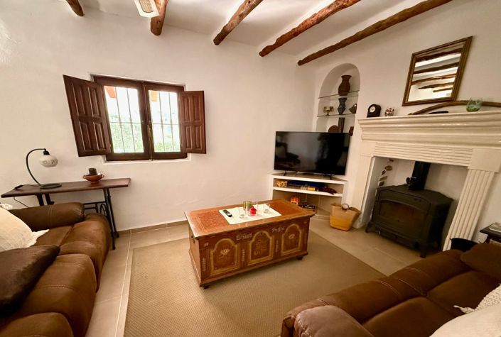 Image No.15-3 Bed Farmhouse for sale