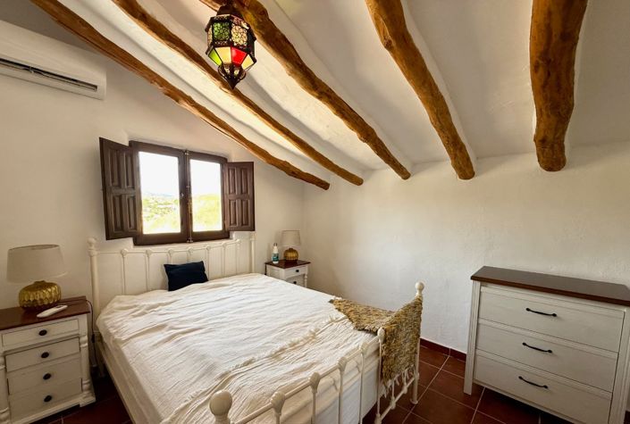 Image No.18-3 Bed Farmhouse for sale