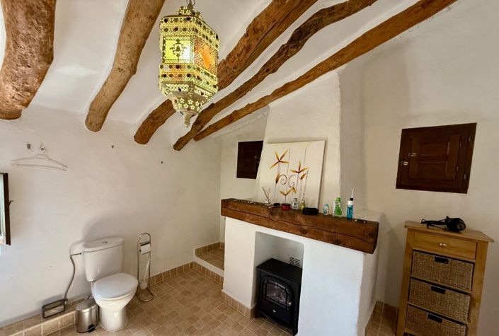 Image No.20-3 Bed Farmhouse for sale