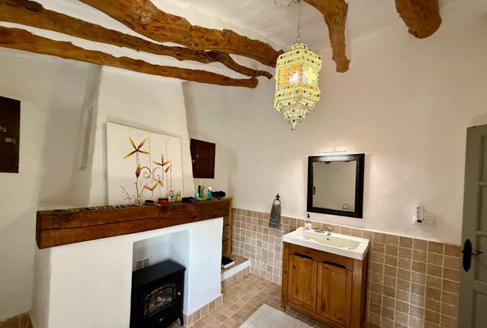 Image No.21-3 Bed Farmhouse for sale