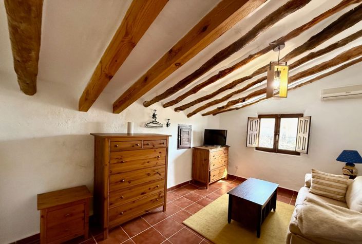 Image No.23-3 Bed Farmhouse for sale