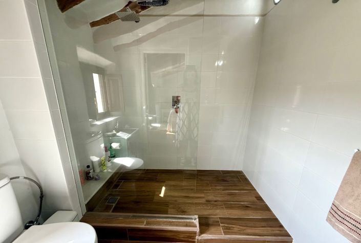 Image No.28-3 Bed Farmhouse for sale