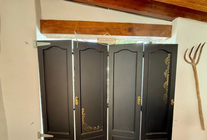 Image No.38-3 Bed Farmhouse for sale