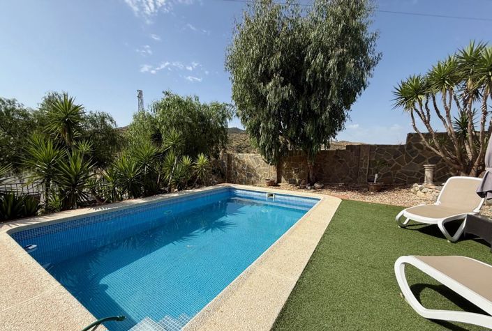 Image No.7-3 Bed Farmhouse for sale