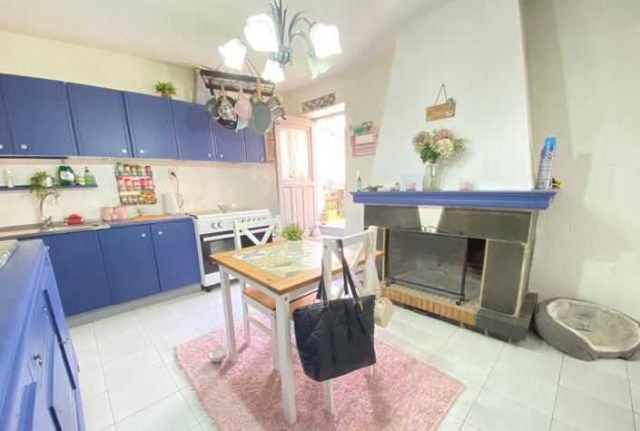 Image No.11-5 Bed Townhouse for sale