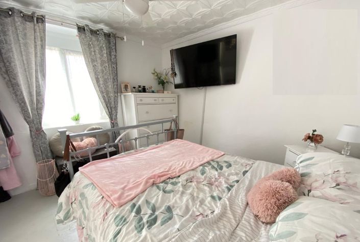 Image No.18-5 Bed Townhouse for sale