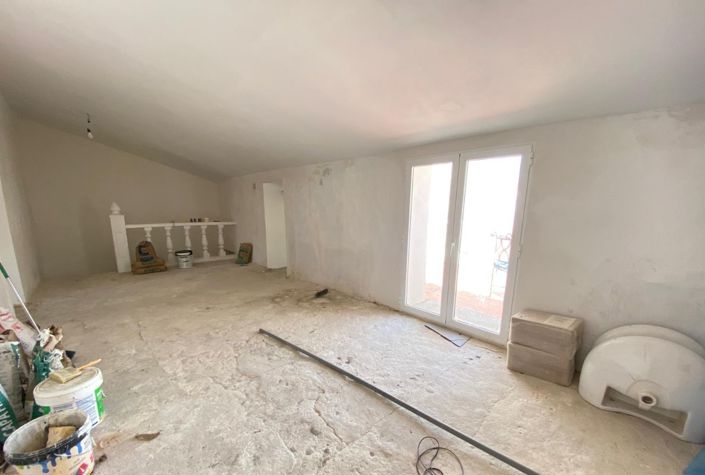 Image No.30-5 Bed Townhouse for sale