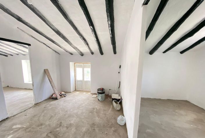 Image No.33-5 Bed Townhouse for sale