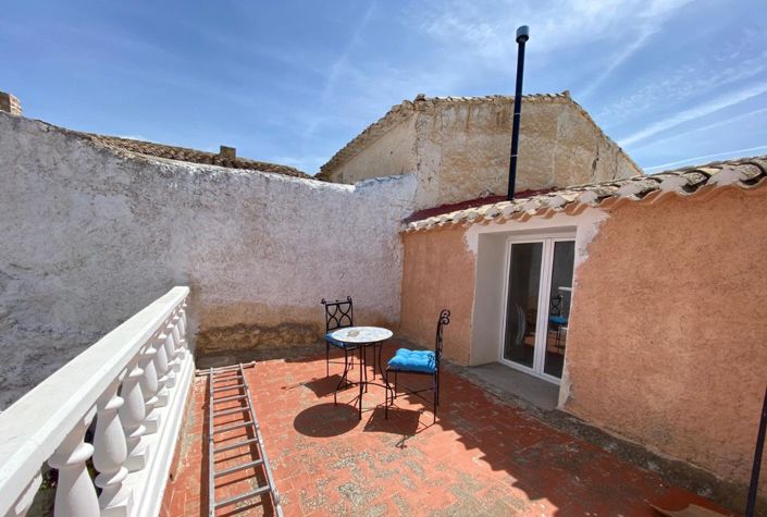 Image No.36-5 Bed Townhouse for sale