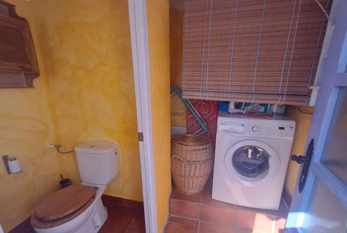 Image No.18-4 Bed Country House for sale