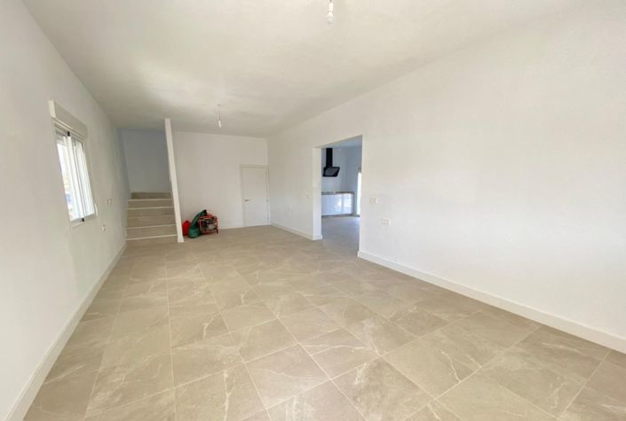 Image No.12-4 Bed Villa for sale