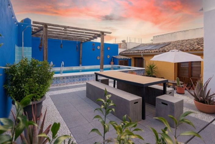 Image No.10-4 Bed Townhouse for sale