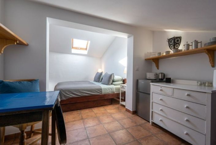 Image No.22-4 Bed Townhouse for sale