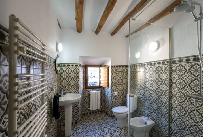 Image No.25-4 Bed Townhouse for sale