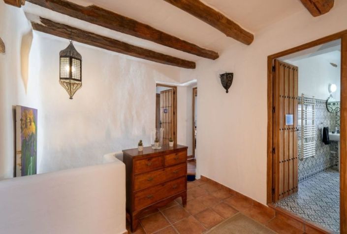 Image No.35-4 Bed Townhouse for sale