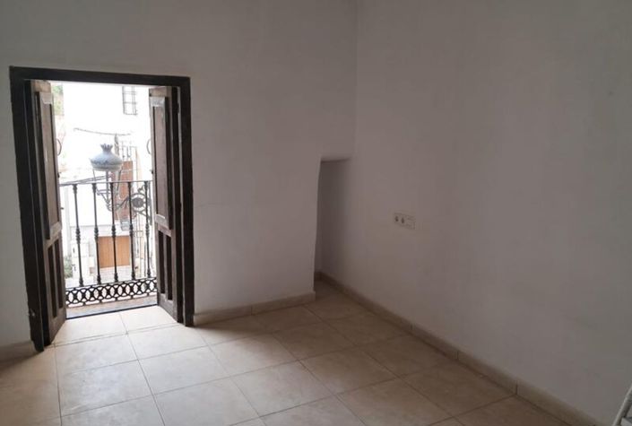 Image No.5-3 Bed Townhouse for sale