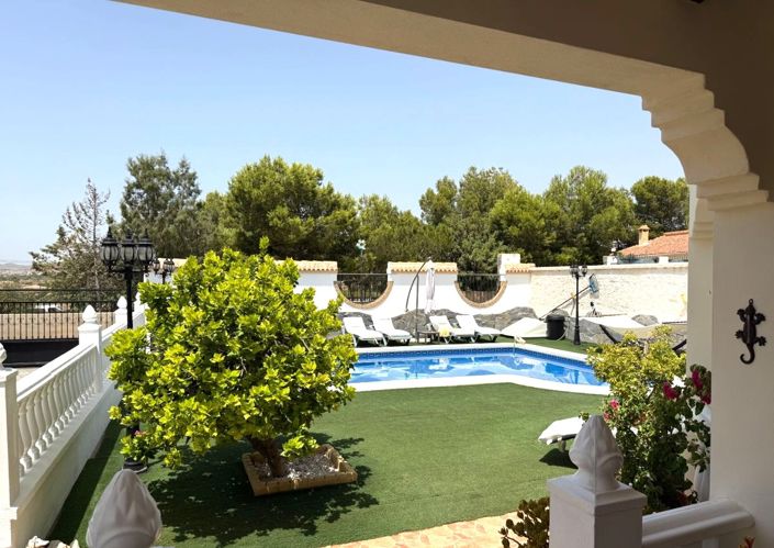 Image No.2-3 Bed Villa for sale