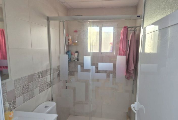 Image No.15-2 Bed Townhouse for sale