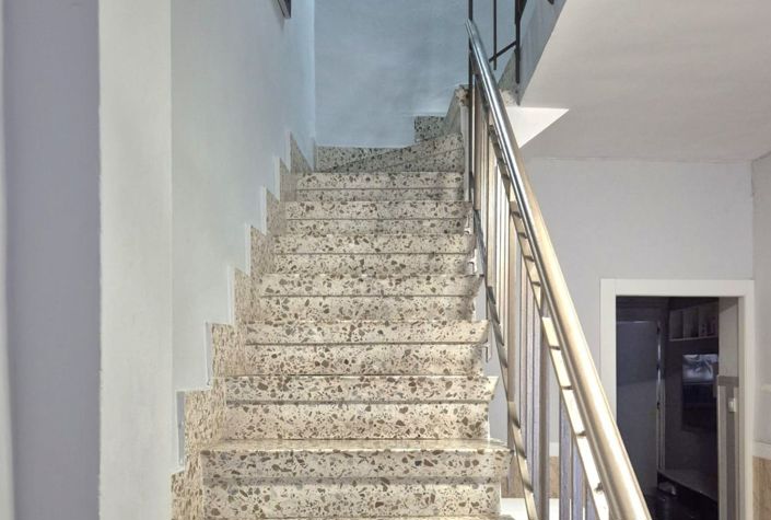 Image No.23-2 Bed Townhouse for sale