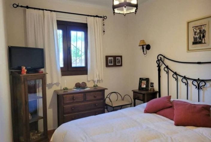 Image No.31-3 Bed Country House for sale