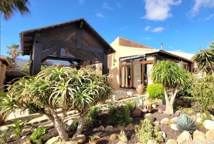 Image No.40-3 Bed Country House for sale