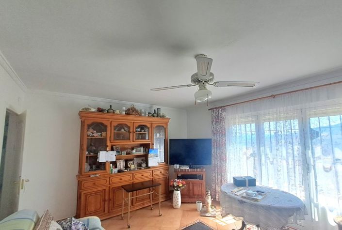 Image No.26-5 Bed Cottage for sale