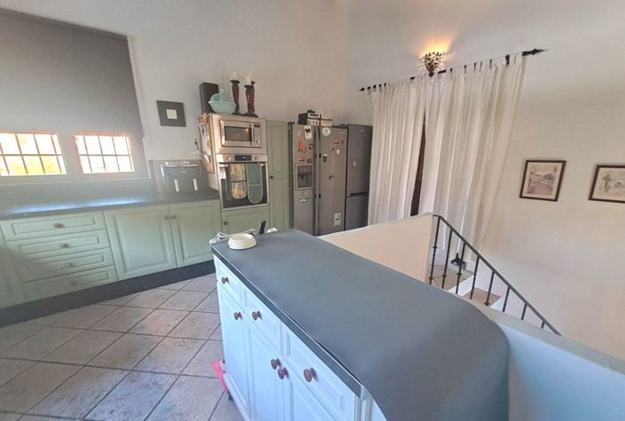 Image No.12-7 Bed Country House for sale