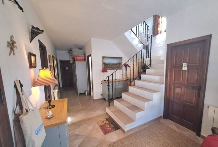 Image No.14-7 Bed Country House for sale