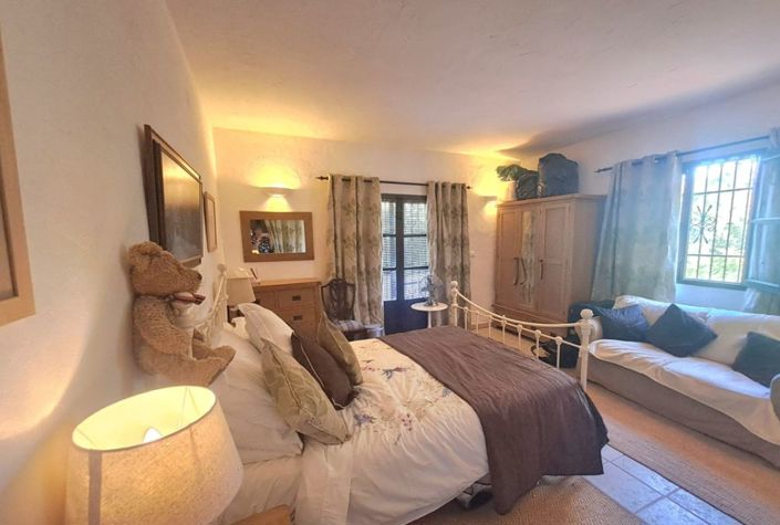 Image No.21-7 Bed Country House for sale