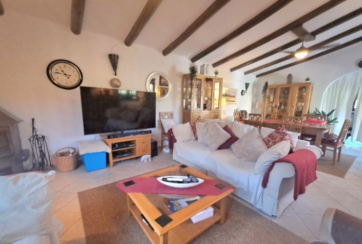 Image No.9-7 Bed Country House for sale