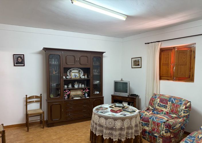 Image No.8-3 Bed Townhouse for sale