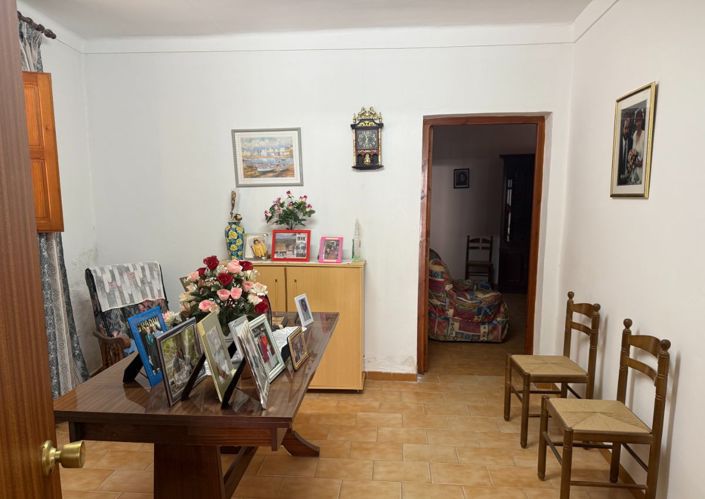 Image No.9-3 Bed Townhouse for sale